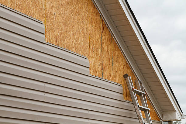 Professional Wood Siding technician working in Oxon Hill, MD